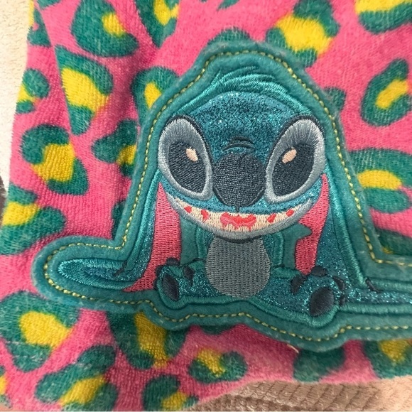 DISNEY Leopard Print STITCH & SCRUMP
Terrycloth Romper size:11/12 - Picture 5 of 9
